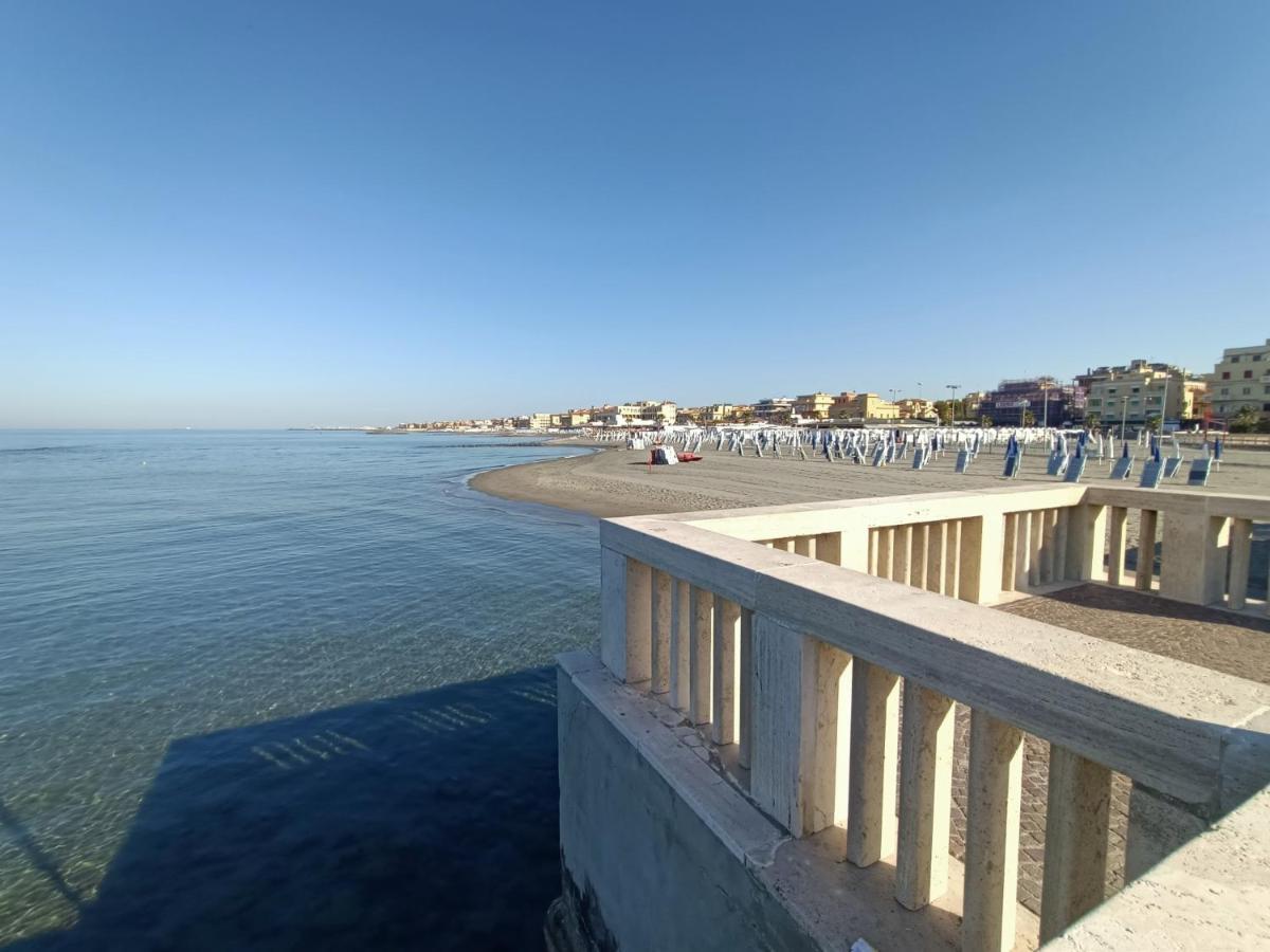 Come A Casa Pretty Apartment Lido di Ostia Exterior photo